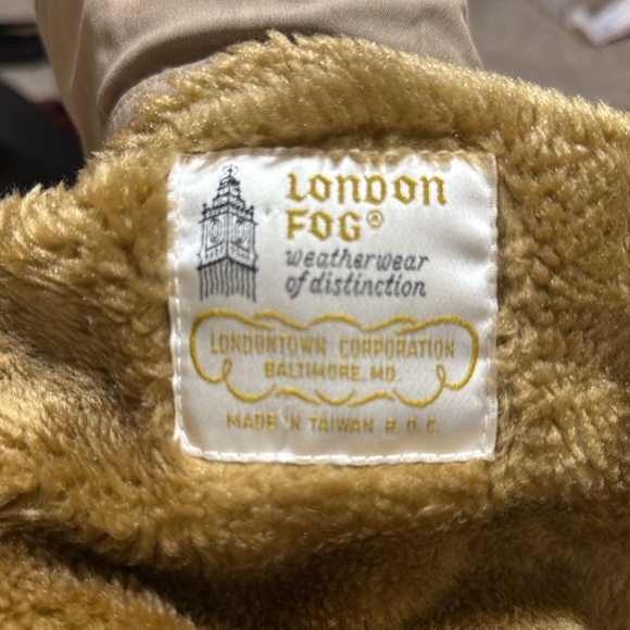 London Fog Women's Tan Trench Coat - Picture 4 of 5